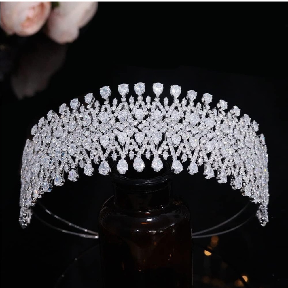 NWT CUBIC ZIRCONA HEADBAND